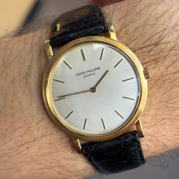 Patek Philippe Calatrava 18K Yellow Gold Opaline Silvery White Dial Manual Wind 32mm Screwback Rare reference 3720 Ultra Thin Sigma Dial