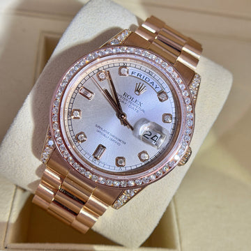 Rolex Day-Date 36 President 18K Rose Gold Silver Diamond Dial Diamond Lugs Diamond Bezel Ref 118205 Year 2000