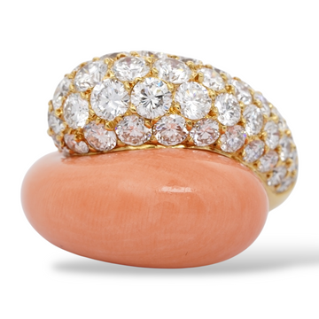 Société Georland Coral and Diamond Set of Earrings and Ring 8.50 CTW 18K Yellow Gold Vintage Made in France