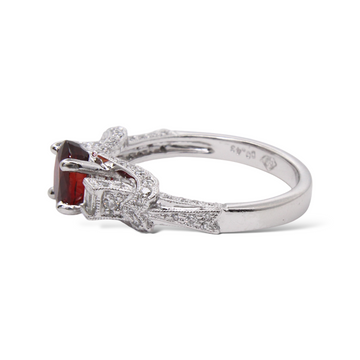 Natural Earth Mined Red Ruby and Diamond Ring 1.40 CT Platinum 900 Ring Size 6