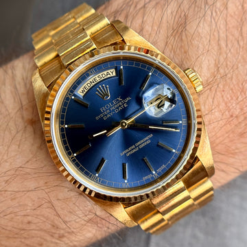 Rolex Day-Date 36 Blue Sunburst Dial 18K Yellow Gold President Bracelet Fluted Bezel 18238 UNPOLISHED NO SAG BRACELET 8 INCHES | PATINA | Year 1993
