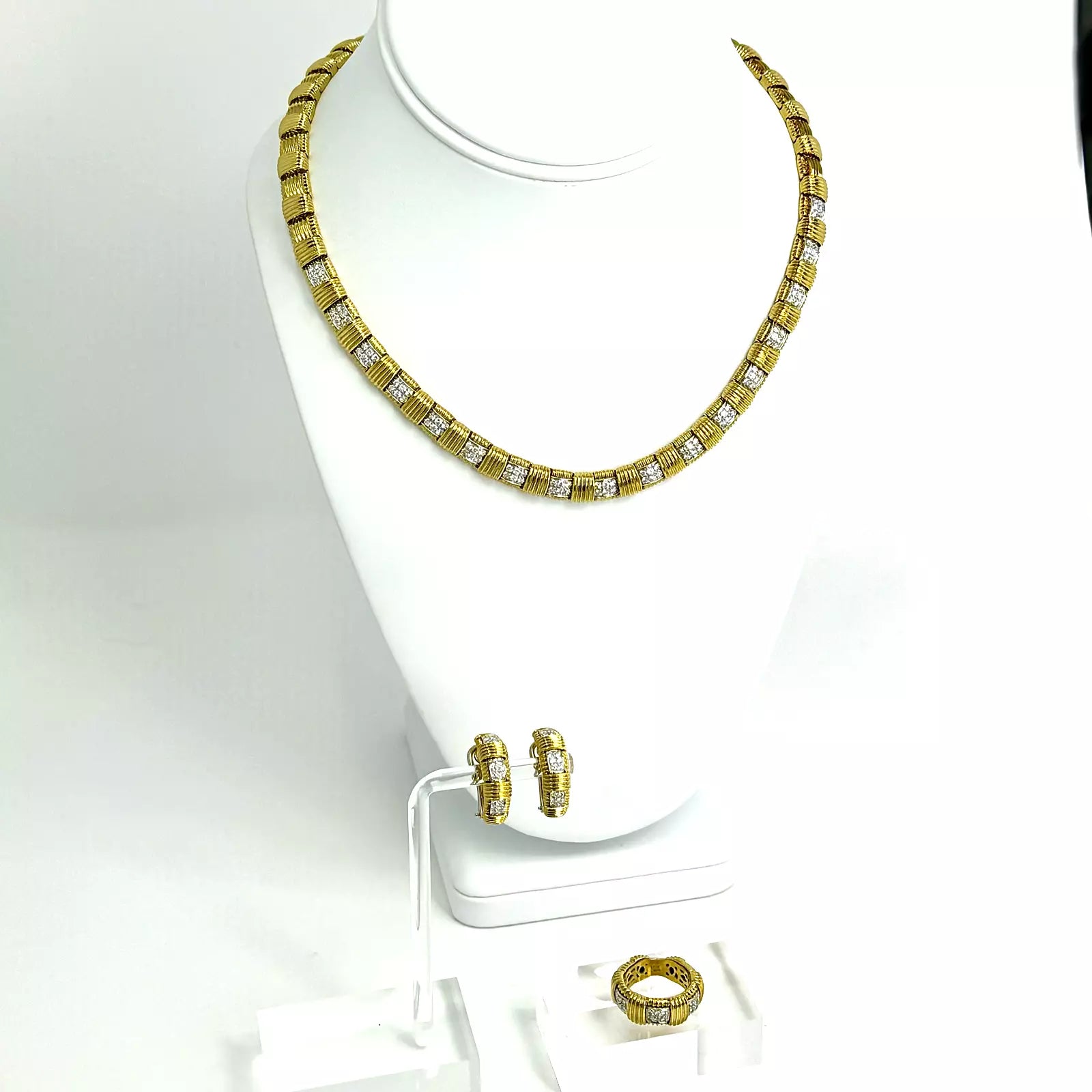 Roberto Coin Appassionata Set Diamonds Necklace Ring Earrings 18K Yellow Gold 