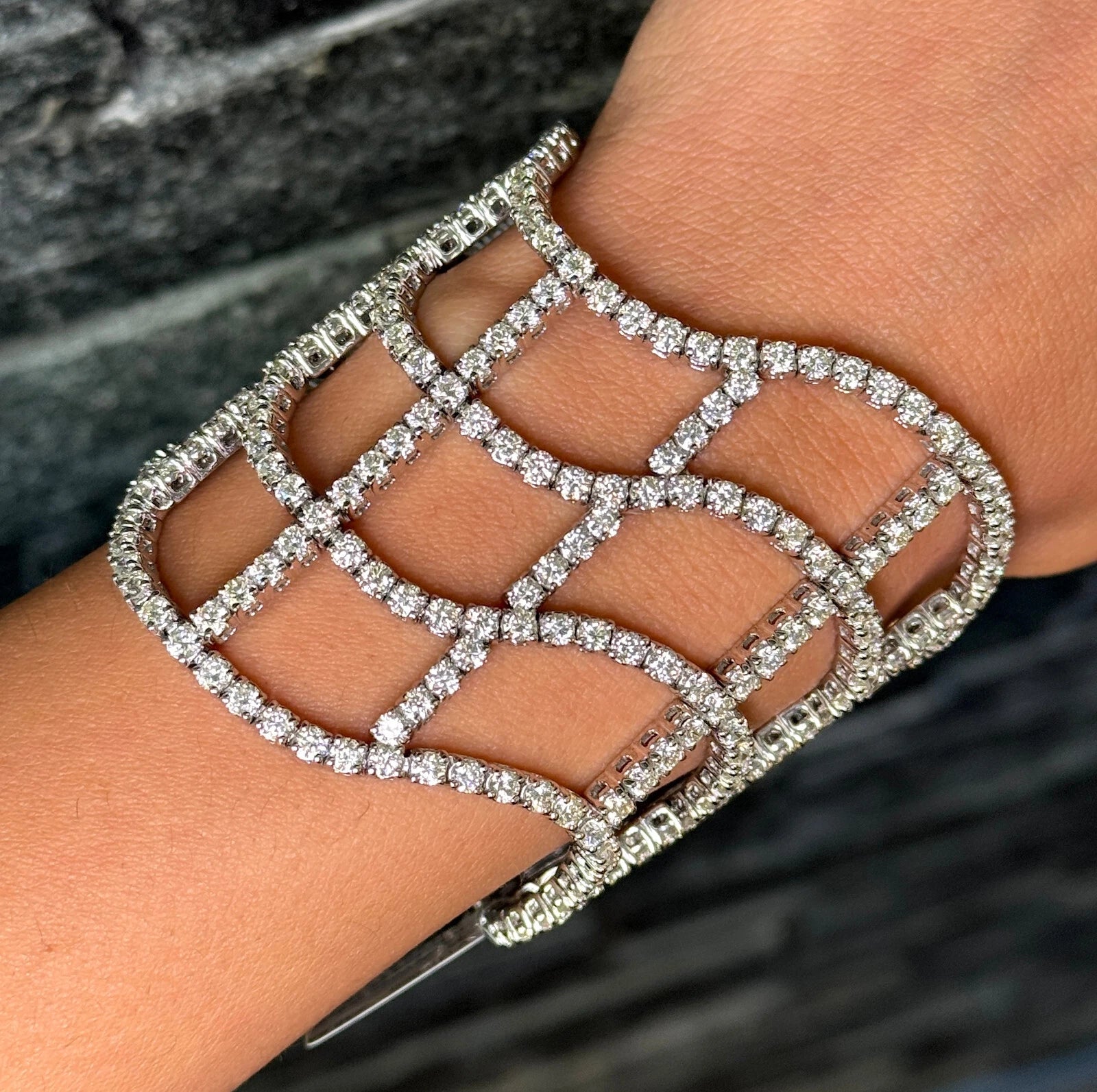 Diamond Statement Wide Bracelet 22 to 24 CT 18K White Gold 7" Inches 