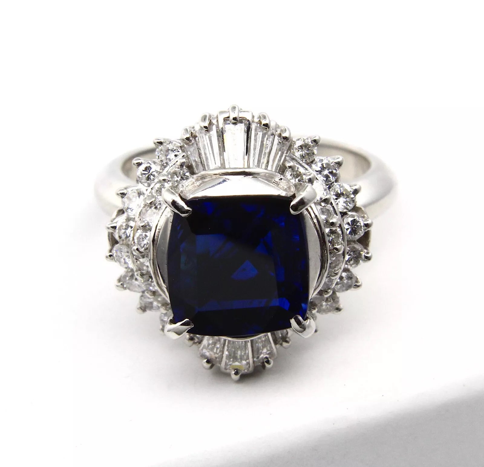 Natural Royal Blue Sapphire 2.99CT Platinum Ring 0.90CT Natural Diamond 