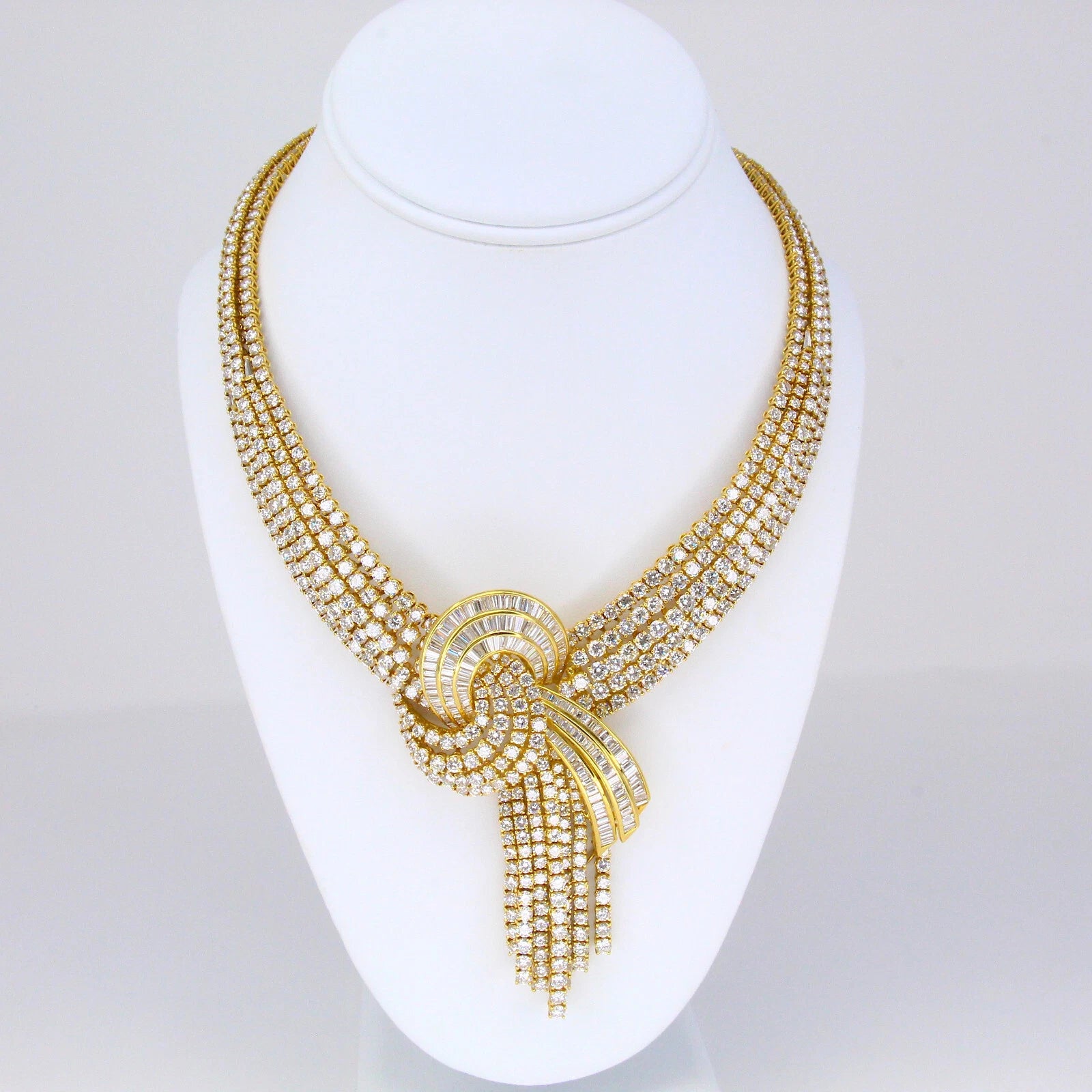 CAPRI Diamond 80-100CT Necklace 18 Inches 18K Yellow Gold 