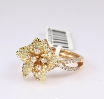 18k Yellow Gold Fancy Yellow and White Diamond Flower Ring 6.7 Grams 1.34ctw 